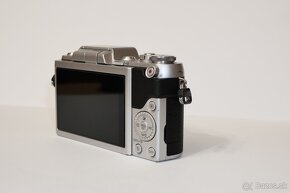 Panasonic Lumix GF7 - 3