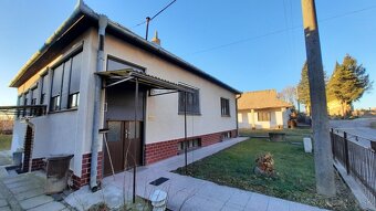 2 Budovy - Rodinný dom, garáž, veľký pozemok 2500 m2 - 3