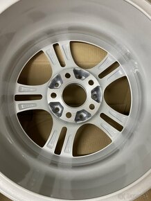 5x112 R16 6,5J ET38 pre MERCEDES Benz C ( W205 ) - 3