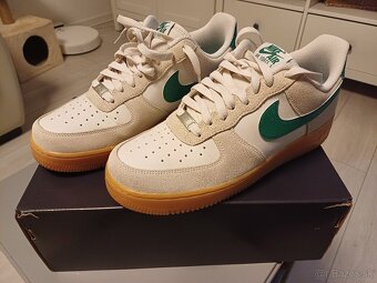 Nike Air Force 1 '07 LV8 - 3