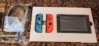 Nintendo Switch – Neon Red & Blue Joy-Con - 3