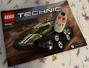 LEGO Technic 42065 RC Tracked Racer - 3