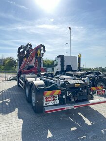 Volvo FM 460 (6x2), hákový nosič s hyd.rukou a drapákom - 3