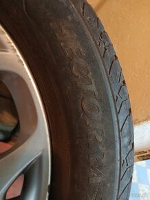 Pneu 205/55r16 - 3