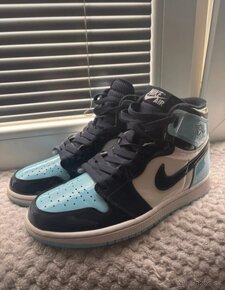 Air jordan 1 UNC Patent - 3