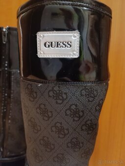 GUESS gumáky - 3