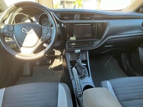 Toyota Auris 1.6 - 3