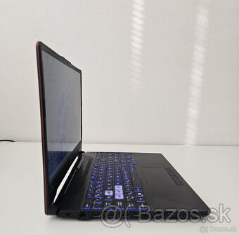 Herný notebook Intel i5 GTX 1650 RAM 16 GB 15"6 P 144 HZ - 3