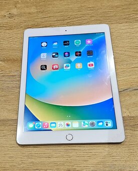 Apple iPad 5. gen 128 GB Cellular 16.7.1 - 3