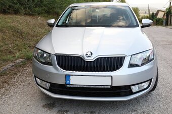 Škoda Octavia 1,4 TSI Šedá Metalíza - 3