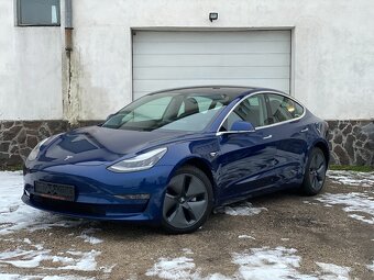 Tesla model 3 - 3