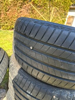 Predám Letne pneu Bridgestone 245/45 R17 - 3