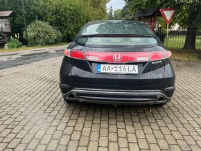 Honda Civic 1.8 iVTEC Executive - 3