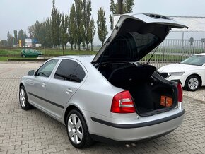 Škoda Octavia 2.0 TDI Elegance - 3