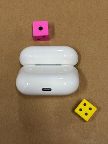 Apple AirPods Pro 1 - nabíjacie puzdro Magsafe - 3