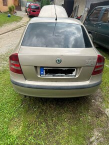 Škoda octavia 2, predám v celku (nepojazdné) - 3