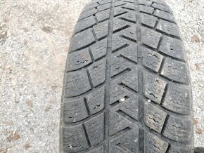 215/65R16 - 3