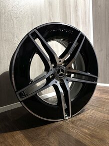 Mercedes Benz E-Klasse W214 - orig. ALU 5x112 R19 - 3