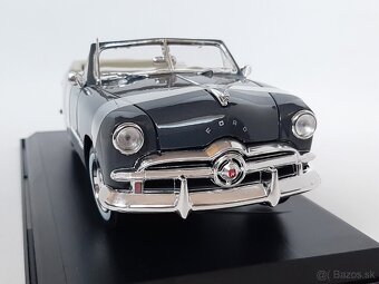 1:18 - Ford Cabrio (1949) - Maisto - 1:18 - 3