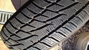 4 ks ZIMNÉ 195/65 R15 91T cca 5-6 mm od 10,-€/kus - 3