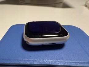  Apple Watch 8 41 mm strieborné - 3