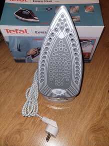 Naparovacia žehlička Tefal - 3