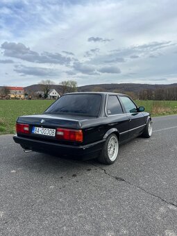 BMW E30 COUPÉ - 3