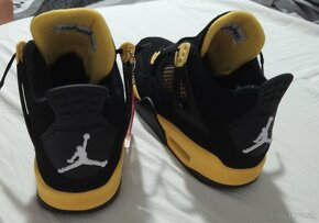 Jordan 4 - 3