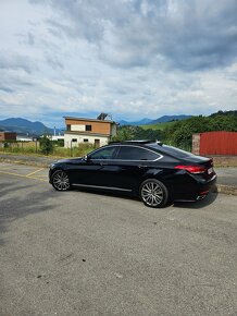 Hyundai Genesis - 3