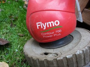 Vyžínač Flymo Contour 700 - 3