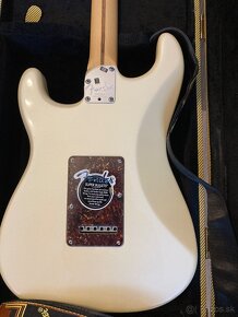 Fender USA - 3