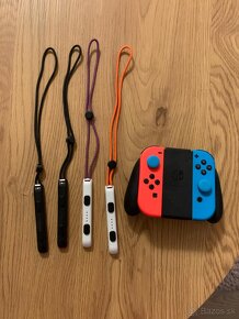 Nintendo Switch OLED - Pokémon Scarlet & Violet Edition - 3