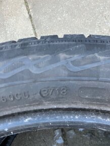 215/50R17 - 3