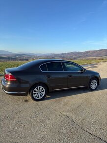 Volkswagen Passat B7 Sedan - 3