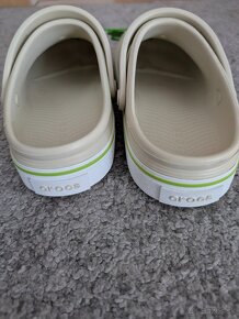 Crocs - 3