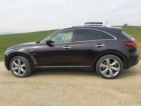 Infiniti QX 70S - 3