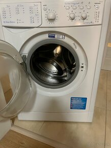 Automatická práčka Indesit 6kg - 3