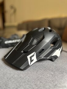 Prilba CRATONI C-Maniac 2.0 MX Black - 3