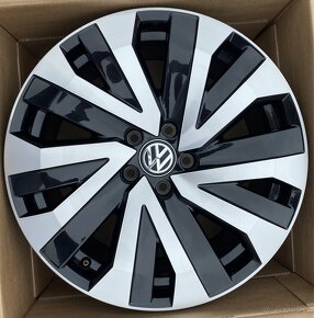 5x112 R18 8J originál VW Concordia - 3