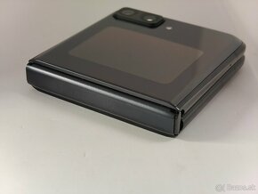 MOTOROLA RAZR 2022 5G black 8/256 NEPOUŽITÉ - 3