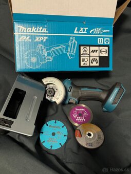 AKU rezacka / pila Makita DMC300 - 3