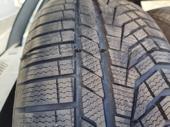 225/50 r17 zimne uplne nove. - 3