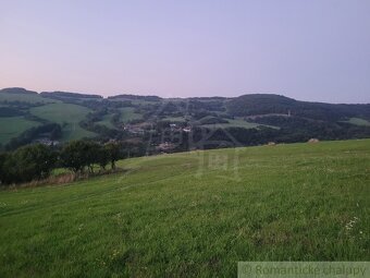 Väčší rekreačný pozemok s výhľadom na obec Zubák - 3