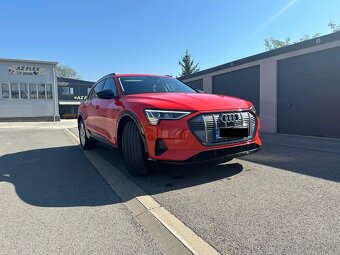 Postúpim leasing Audi e-tron 55 quattro - 3