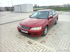 Honda accord 1.8 90kW - 3