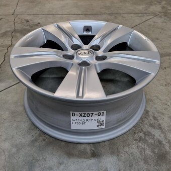 KIA disky 5x114.3 R17 ET35 - 3