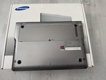 Samsung Ultra, Core i3 4x1.8GHz, Intel HD, 8GB ram, 100GB - 3