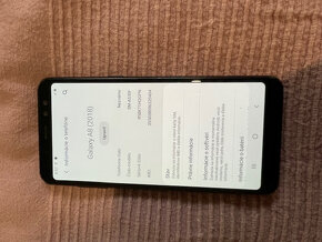 Perfektný Samsung A8 - 3