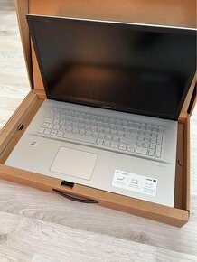 Asus Vivobook 17 - 3