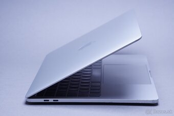 ZÁRUKA/Macbook Pro13.3"TB/I5 1.4GHZ/8GB RAM/128GB SSD/CZ - 3